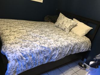 Queen size bed frame and mattress