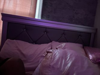 Bed frame & rug