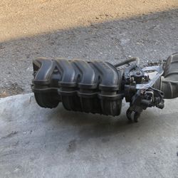 2004-2005-2006 Scion Xb Intake Manifold 