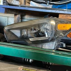 Tacoma Headlights 100