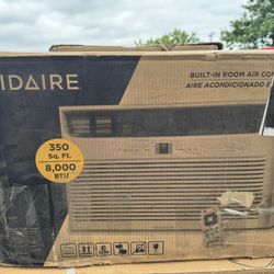 Frigidaire 8000 BTU wall mount air conditioner