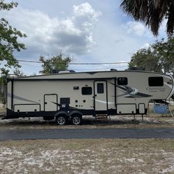 2017 Coachmen Chaparral Fifth Wheel 