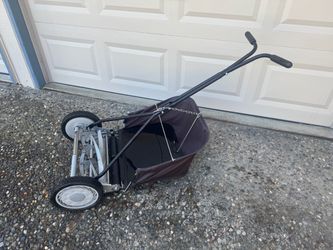 16”  Reel Mower W/ Grass Catcher