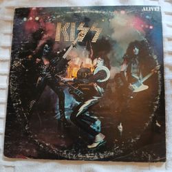 RARE KISS "ALIVE" 1975 2LP VINYL ALBUM w/8 Page Color Booklet & MORE! - $45 (Washington Park, i25 and Alameda, Denver)