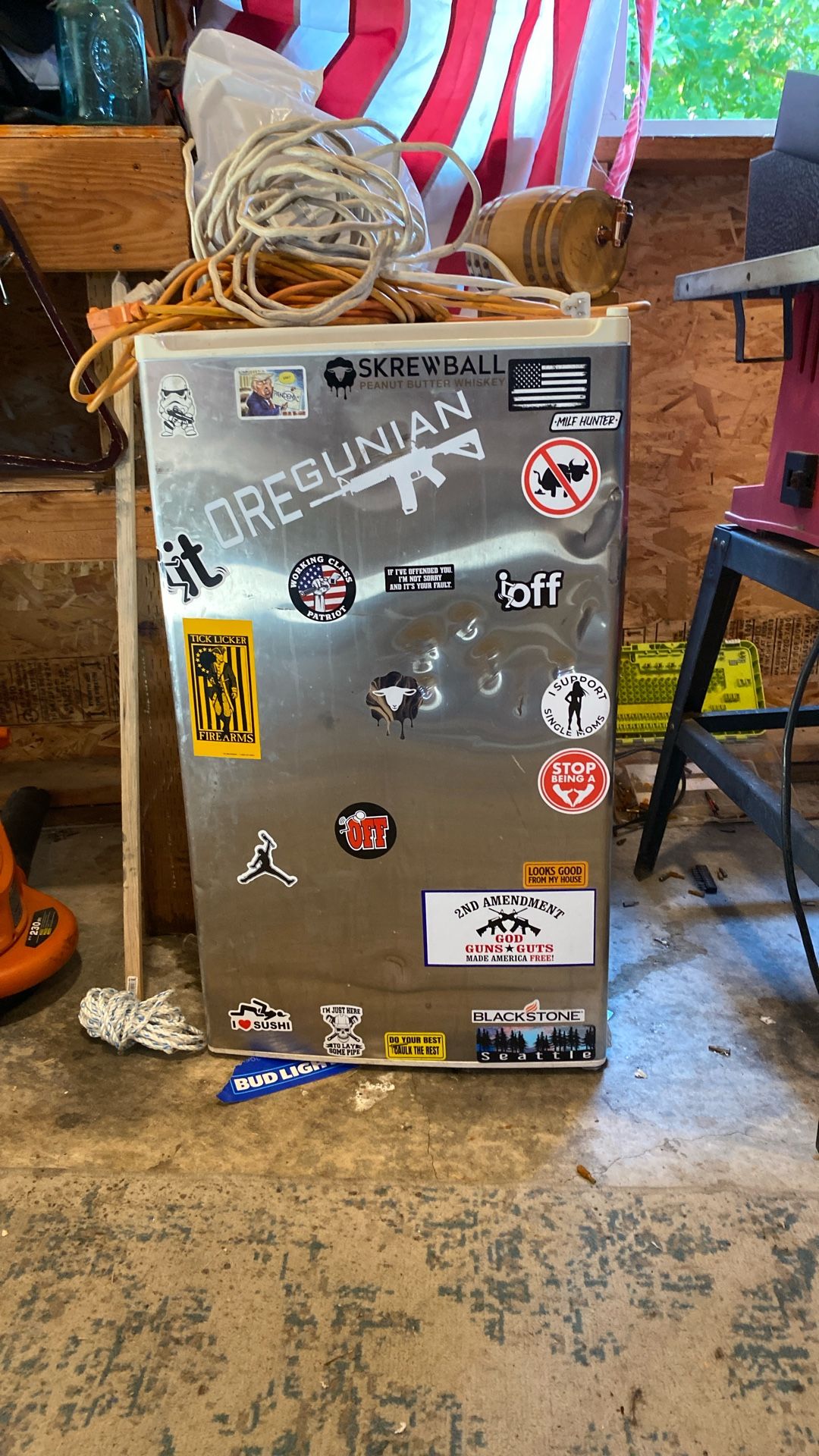 Mini fridge
