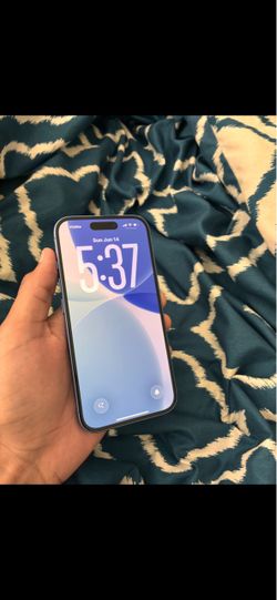 iPhone 16