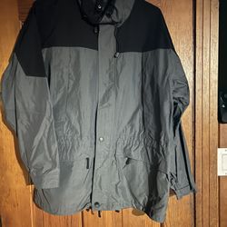 men’s jacket size  L….Chaqueta Para Hombre   Talla  L
