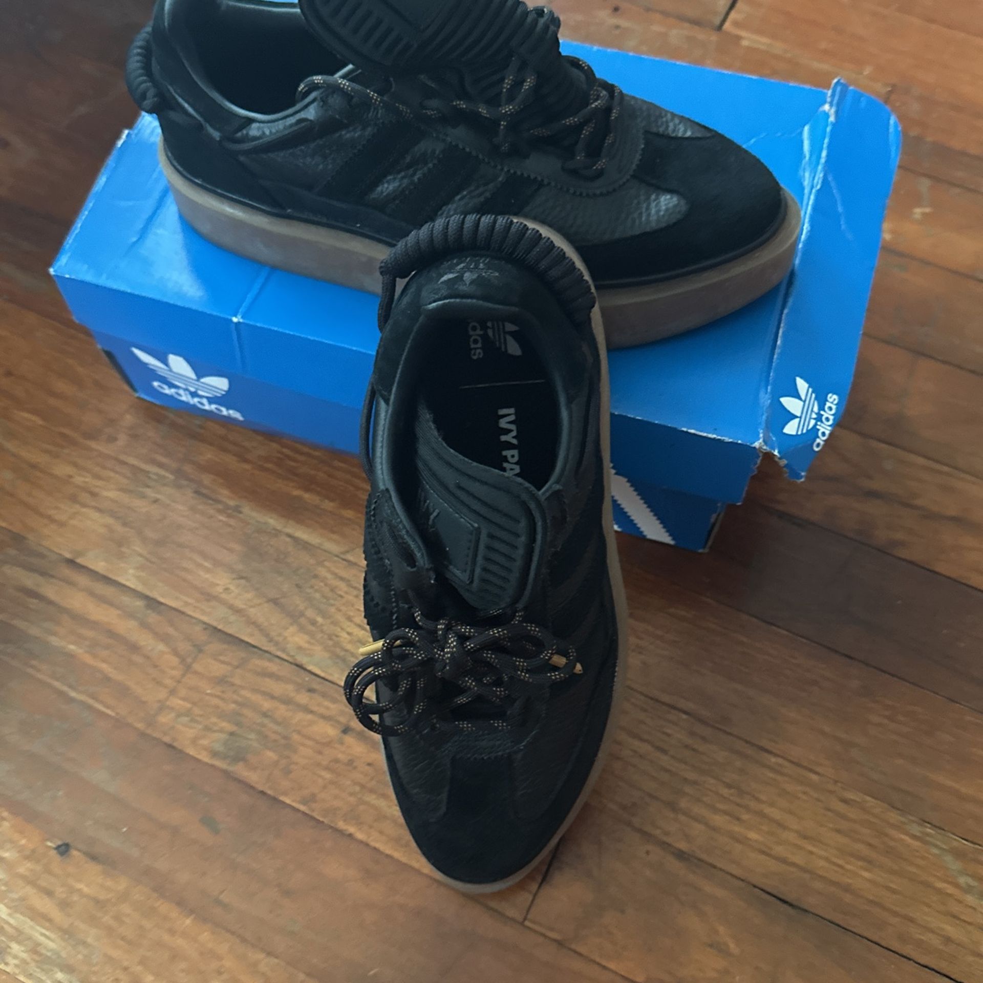 ivy park Adidas us size 7