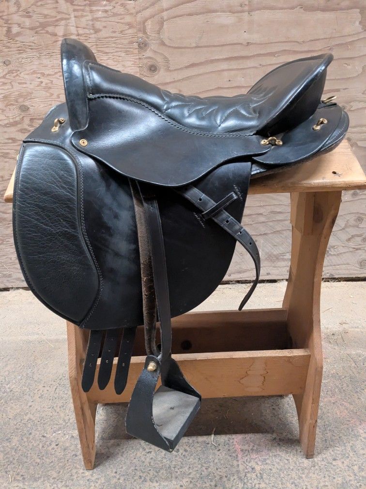 Tucker Endurance Saddle 16.5" Wide Tree