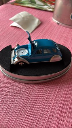 Fossil limited edition car with Clock