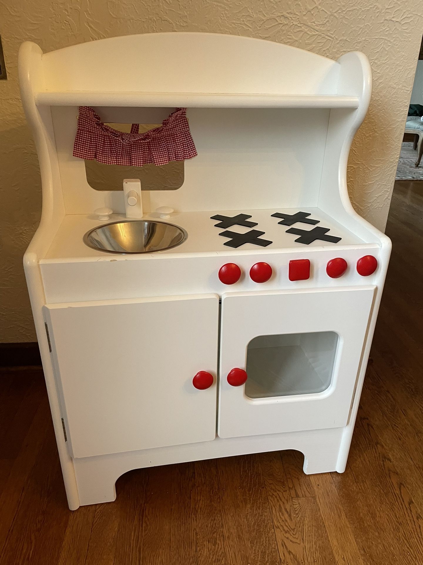 Crate & Kids/Land Of Nod Wooden Kitchen — $50 OBO