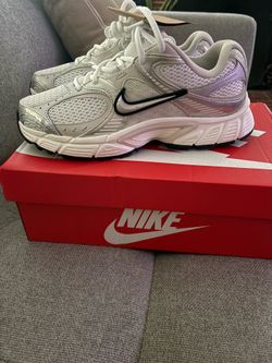 Women’s Nike Shoes V5 RNR
