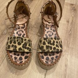 Women shoes ( Valentino ) 