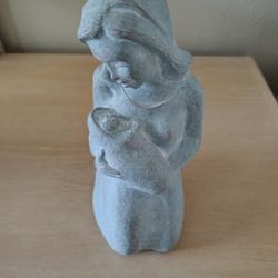 Isabel Bloom - Signed Statue - 2005 - "Love at First Site" - Mother & Child
