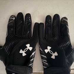 Black Sports Gloves 