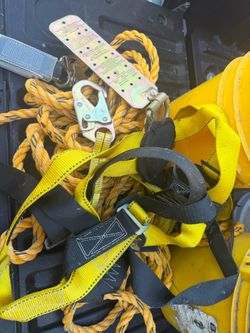 Guardian Fall Protection gear set.  Used Condition As Is