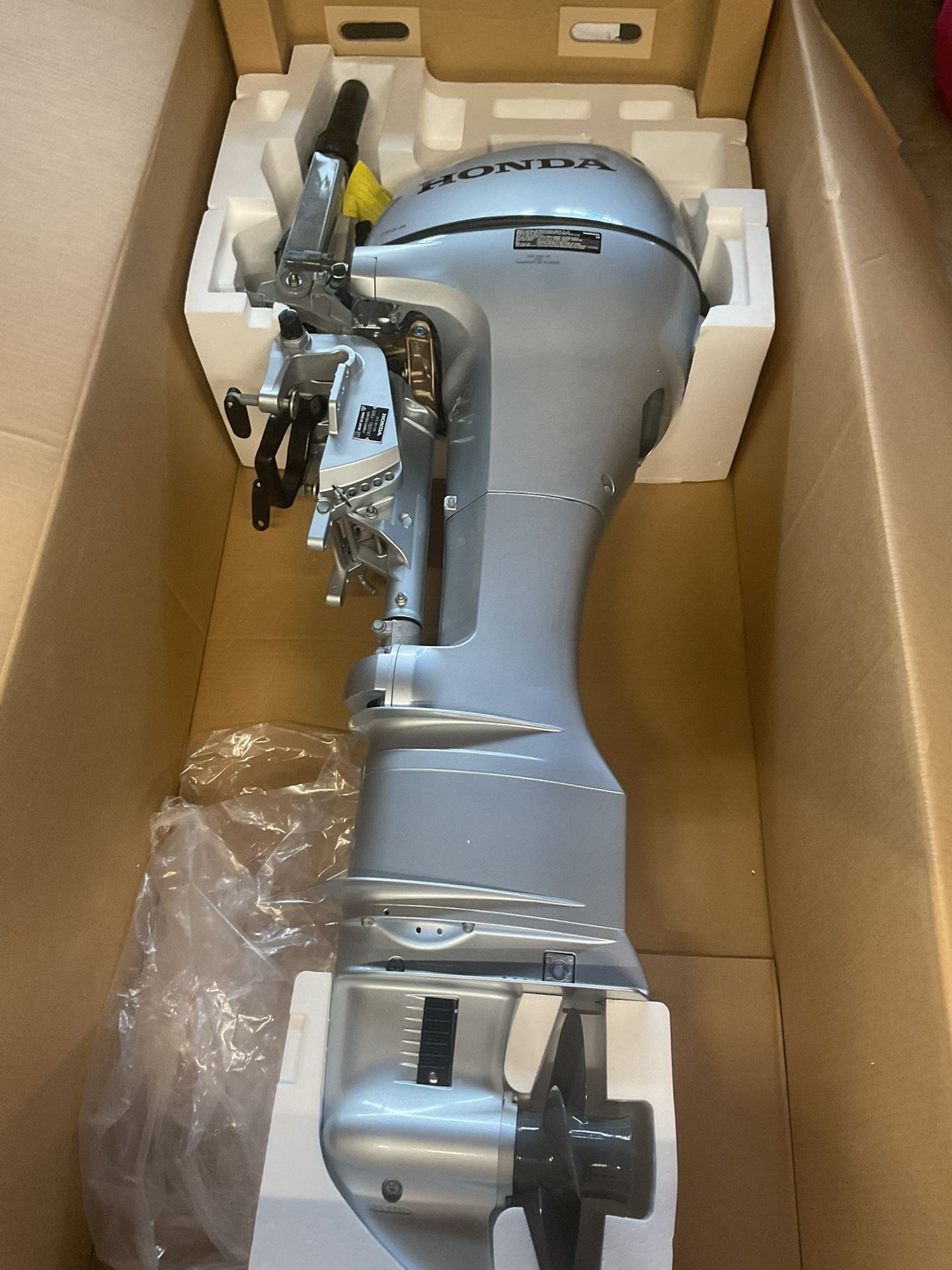 Honda 9.9 HP Outboard – Brand New (Still in Box)