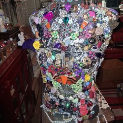 Jeweled MANIQUIN