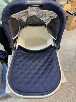 Uppababy Bassinet - Barely Used