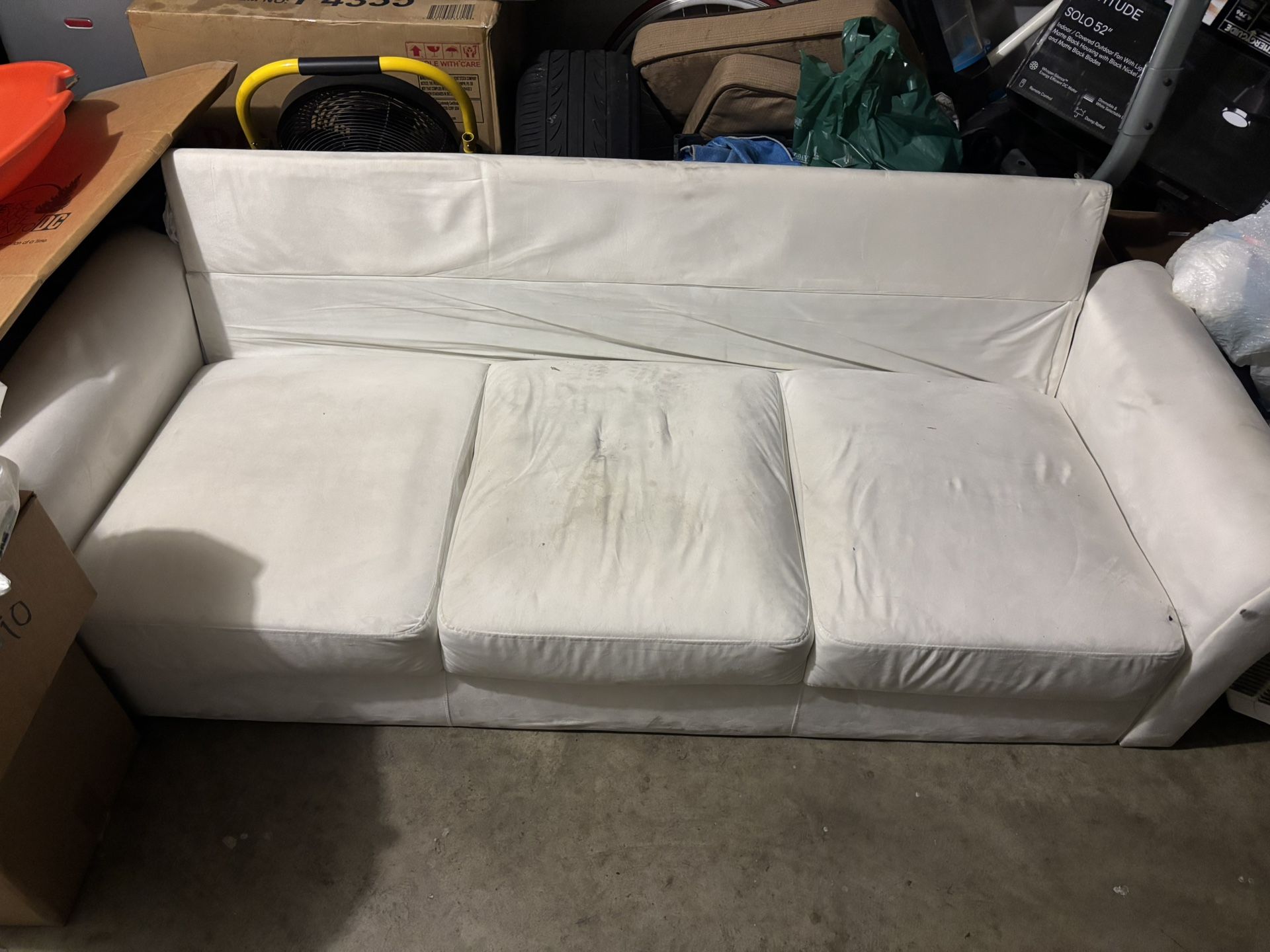 Couch Off White 