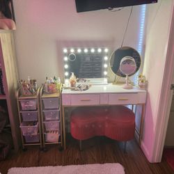 Vanity Table And 2 Mirrors 