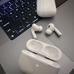 AirPods Pro 2nd Gen (USB-C charging Case) 