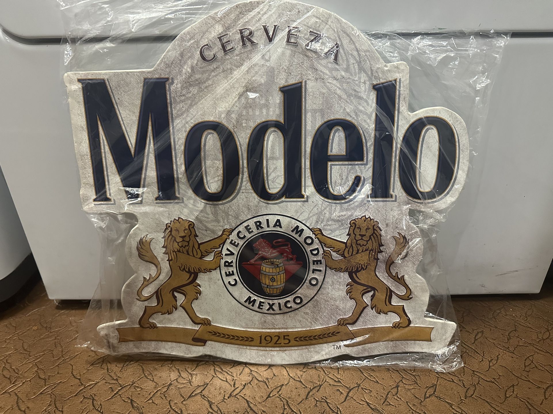 Modelo Metal Signs .