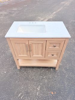 Style Selections Holly 36-in Undermount Single Sink Bathroom Vanity with White Engineered Stone Top (F...
