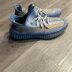 Yeezy 350 V2  Ash Blue Men’s Size 10.5