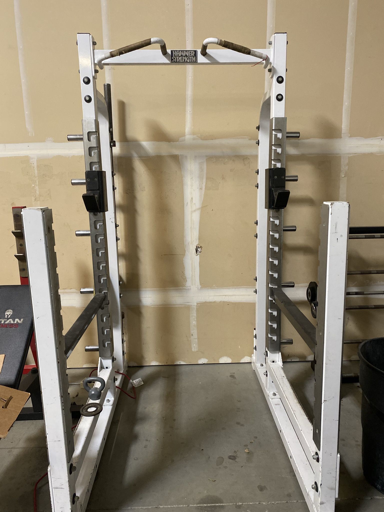 Hammer Strength Squat Rack