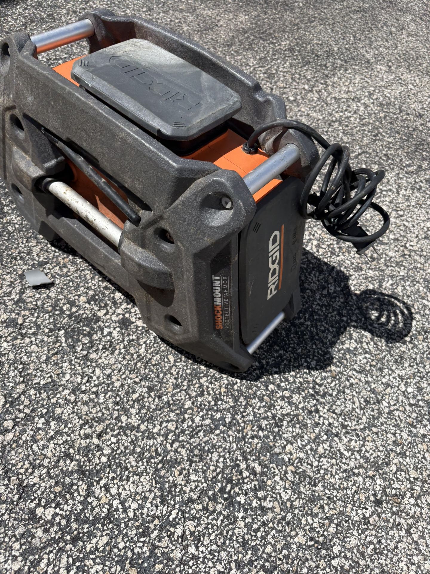 Ridgid R84082 18-Volt Jobsite Radio