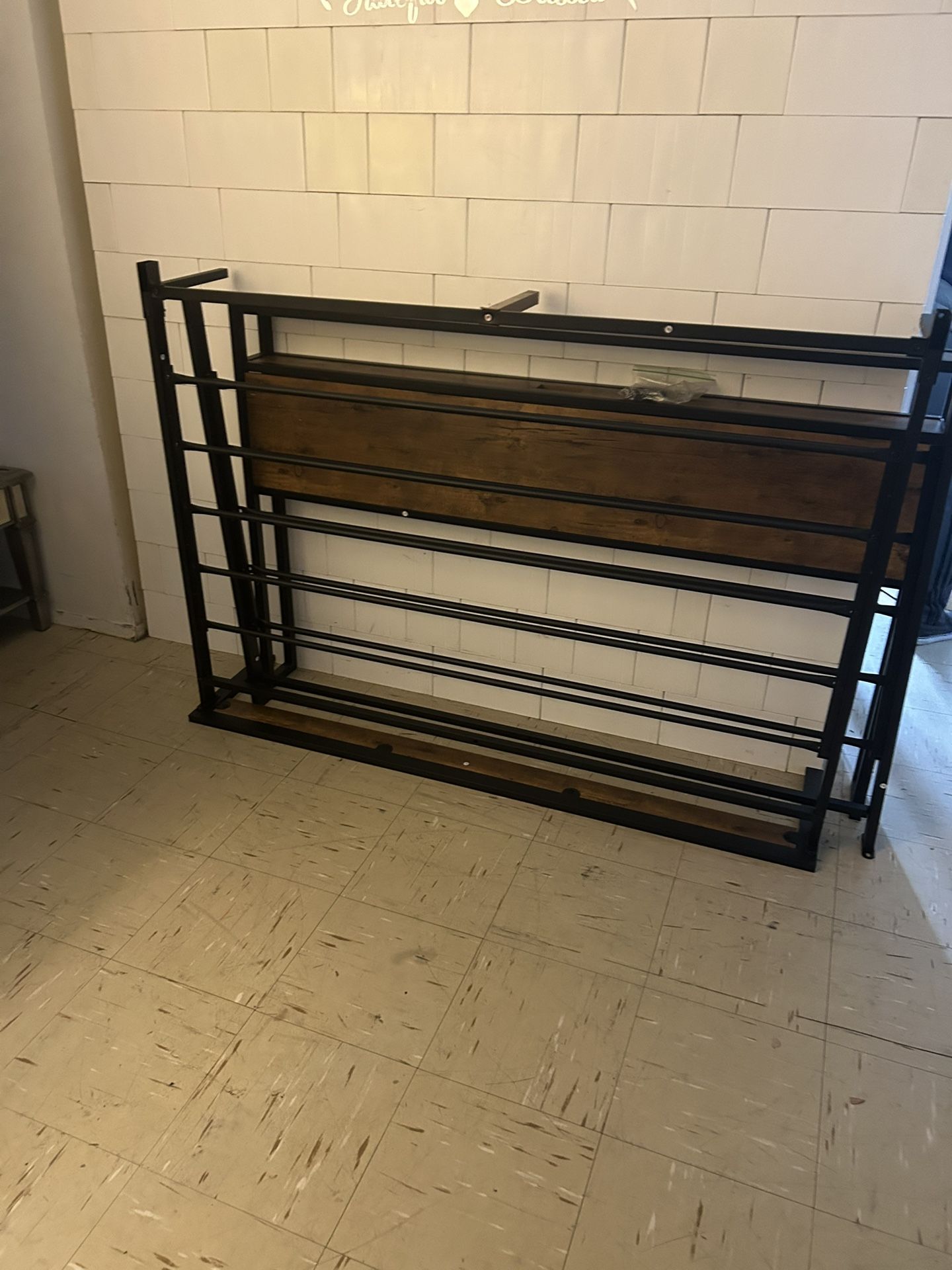 Metai /wood Queen Side Beb Frame And 12 Inches Foam Mattress