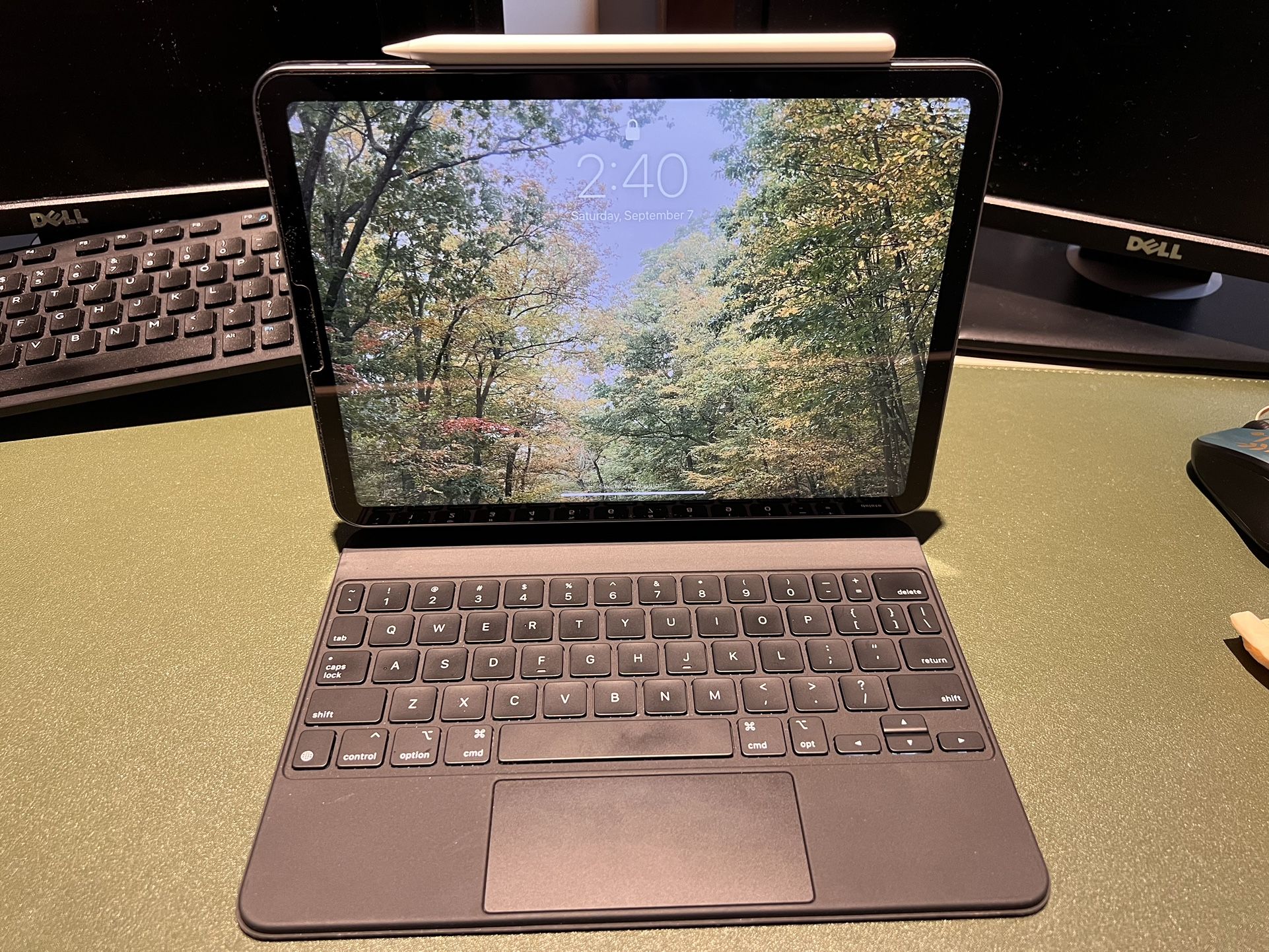 iPad Air 4th Generation, Keyboard, Apple Pencil 2nd Generation