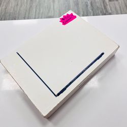 MacBook Air 13 inch 16GBram 512GBSSD M3 Chip