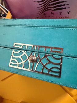 Used some damaged jewelry case