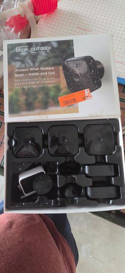 Blink Camera Set outdoors