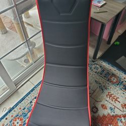 Like New Gaming Chair 