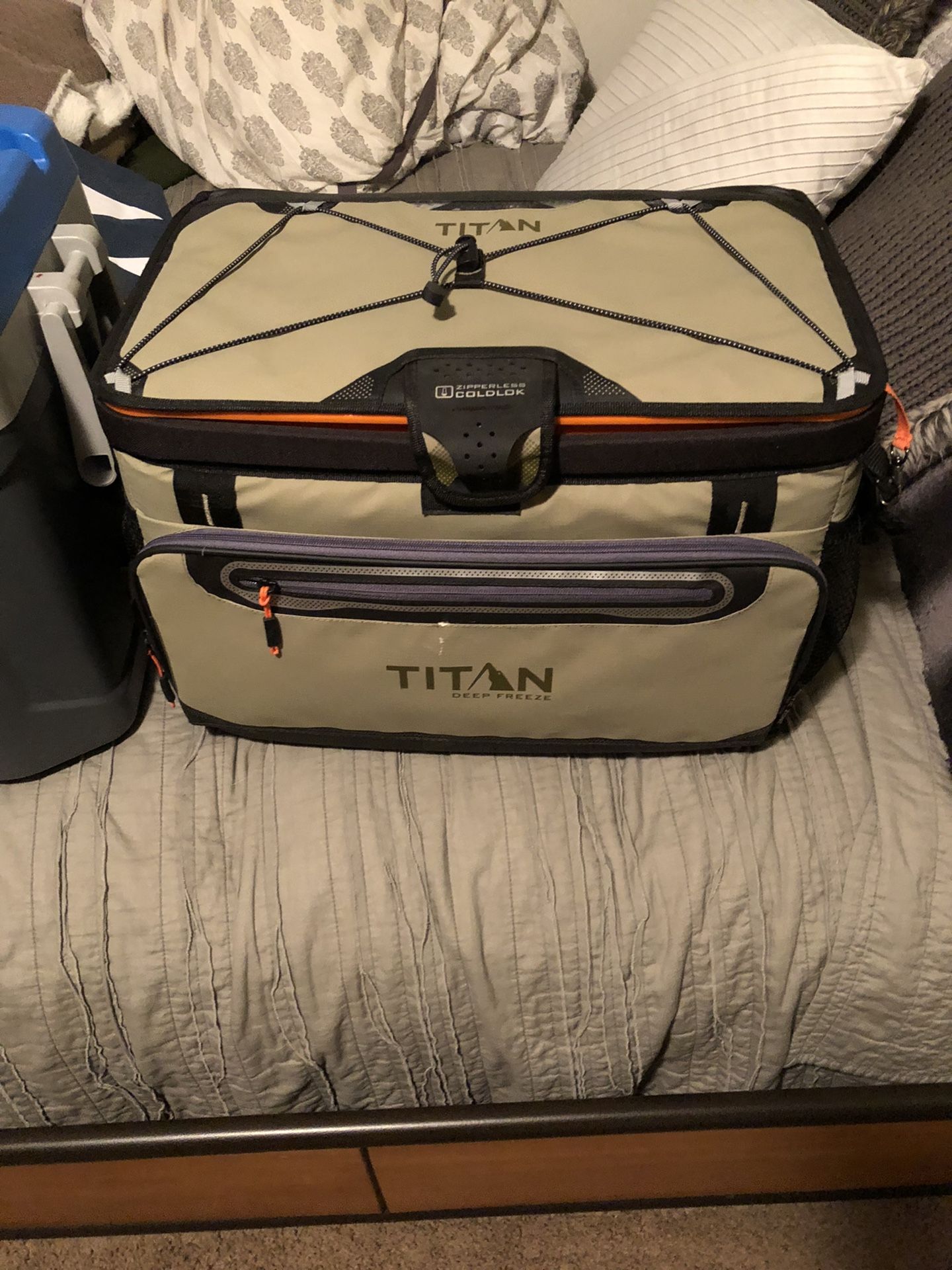 Titian Cooler/igloo Cooler