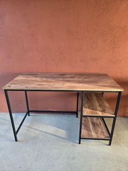 Computer Desk/Table