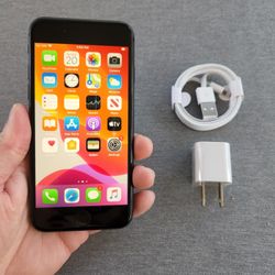 iPhone 8 - UNLOCKED - Like New 