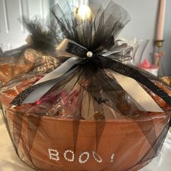 Spooky basket