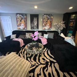 U Shaped Sectional With Ottoman 