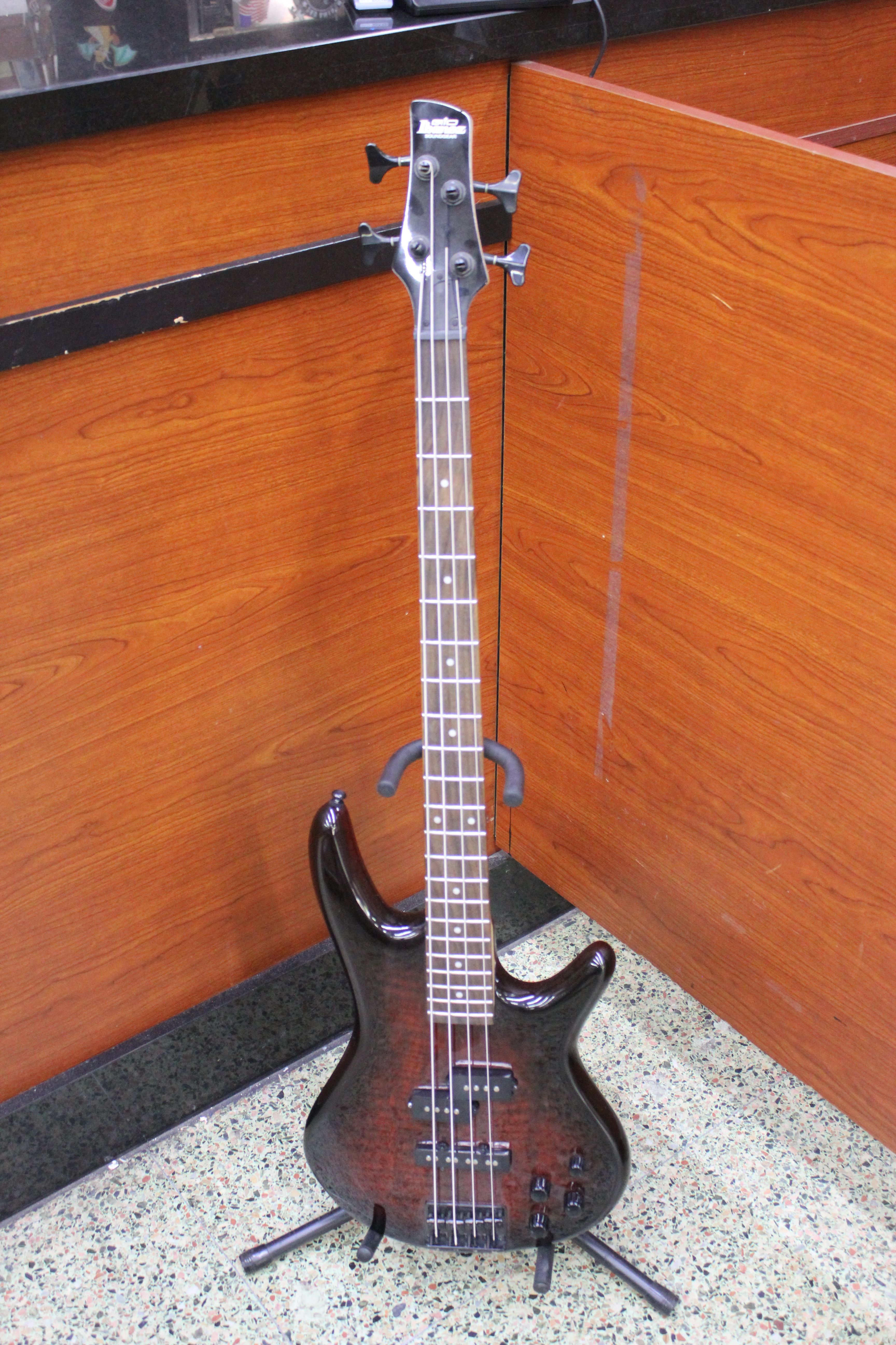 Ibanez GSR200SM Brown Bass Guitar with Case