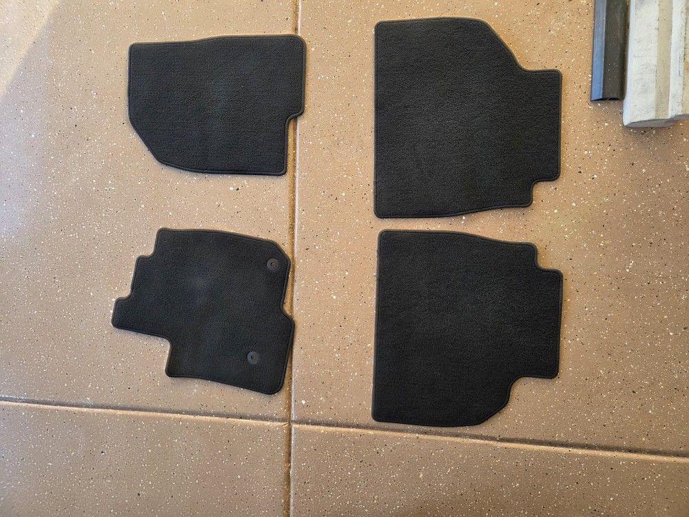 2023 GMC Sierra Floor Mats