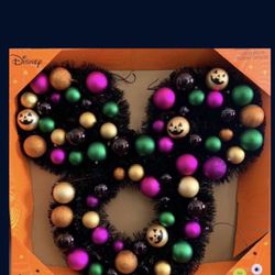 Disney Mickey Mouse Halloween lighted Wreath $45