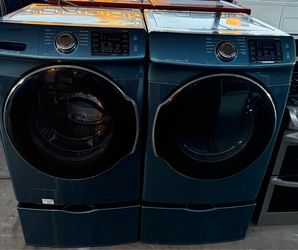 Samsung~📢📢🔥Amazing Front-Load Washer and Dryer Set Gas in excellent condition