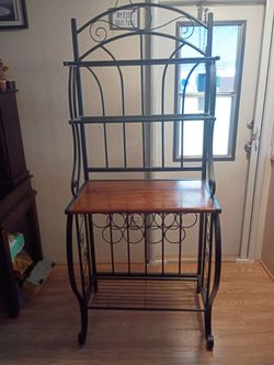 Bakers/Wine Rack