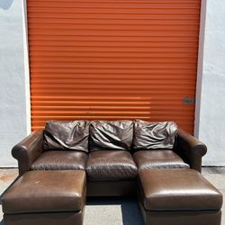 SOFA COUCH WITH OTTOMANS/ BROWN COLOR / LEATHER/ IN GREAT CONDITION/ DELIVERY NEGOTIABLE 
