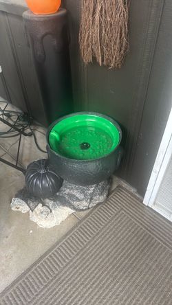 Light up witch cauldron