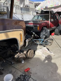 Front & Back Side  Axle 